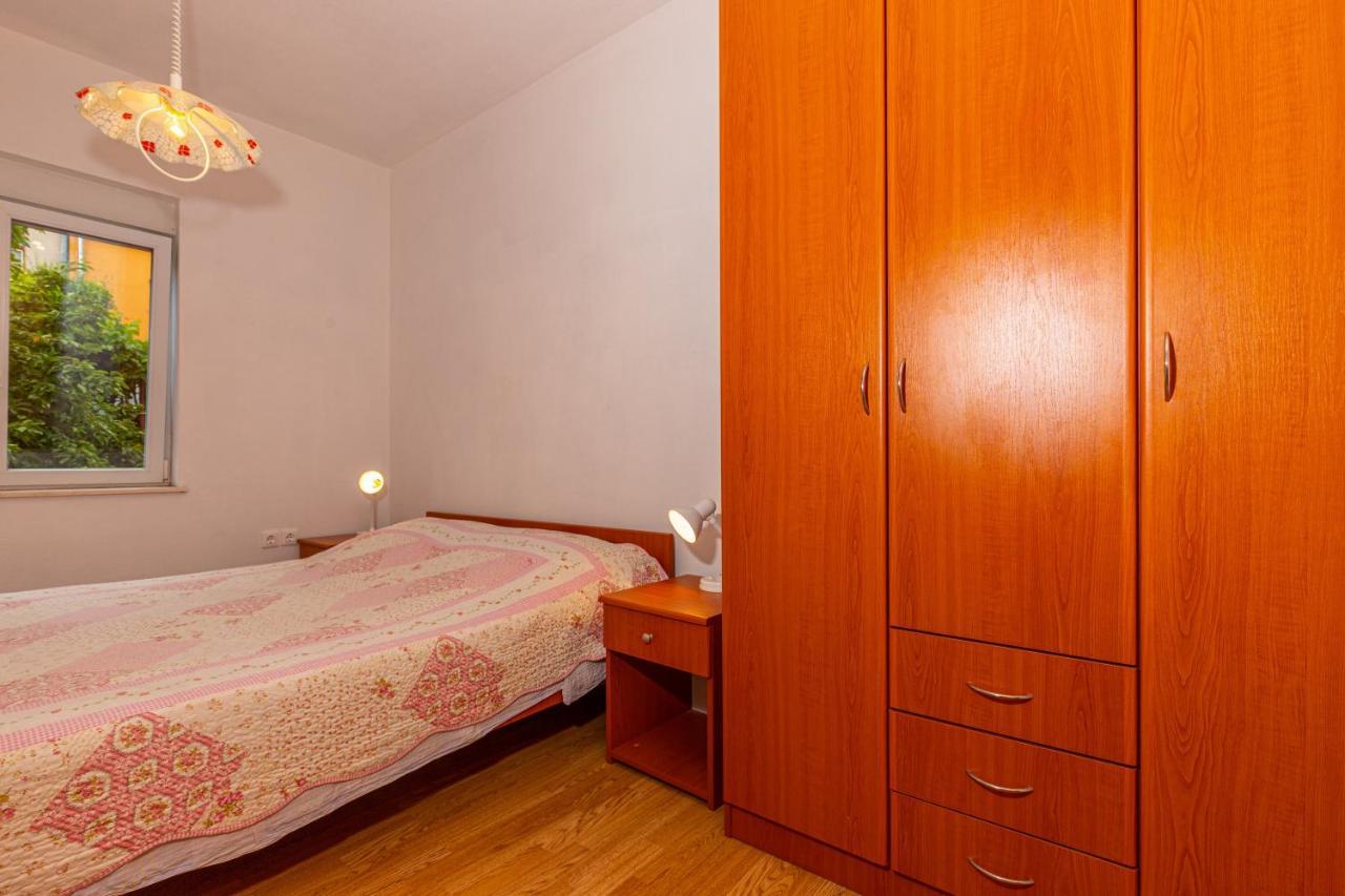 Apartman Kata 1 Apartment Crikvenica Exterior foto